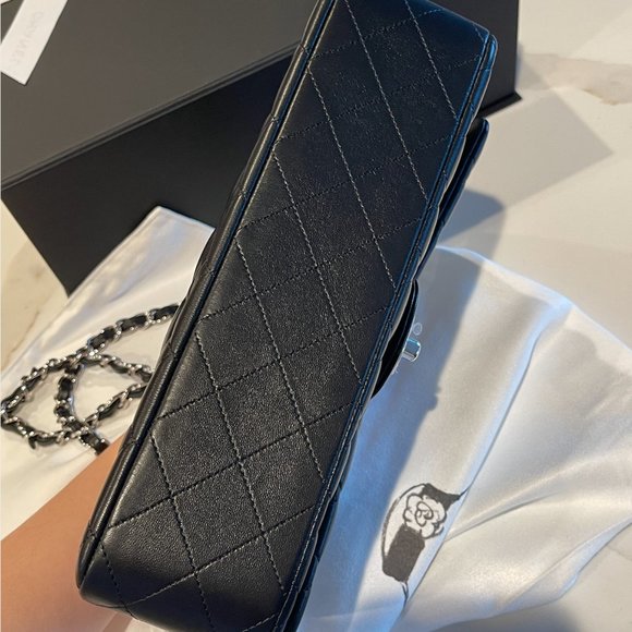 CHANEL CLASSIC FLAP MEDIUM Lambskin Black Silver Hardware 2021 With Chip - Picture 11 of 11
